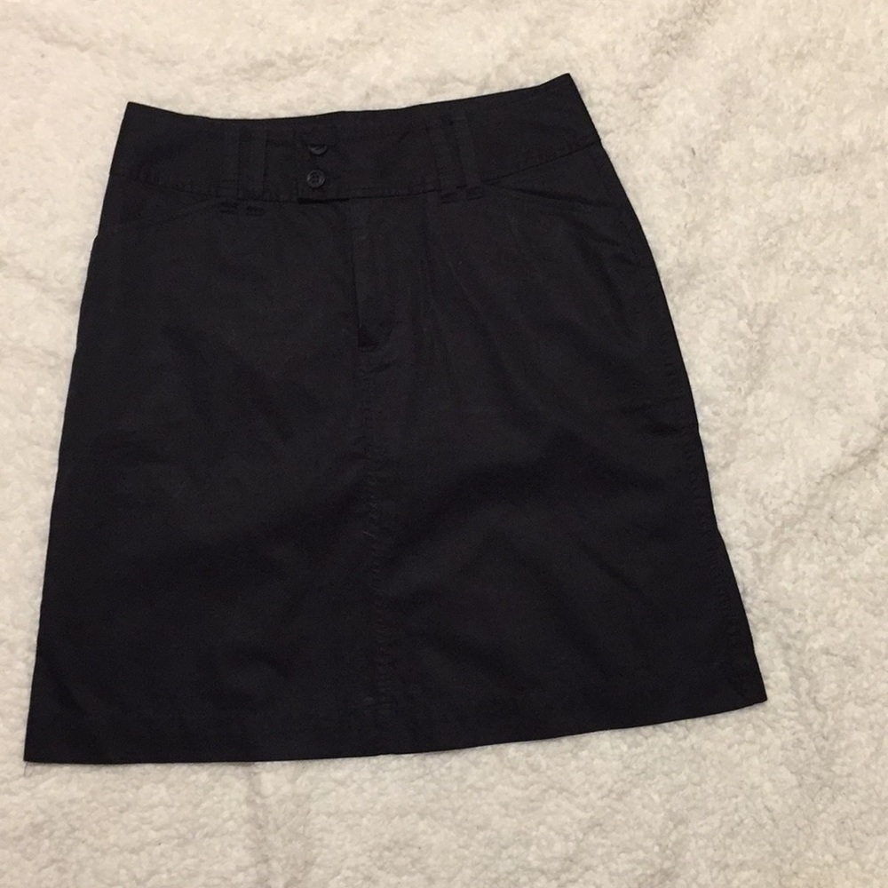 Gap size 2 black skirt